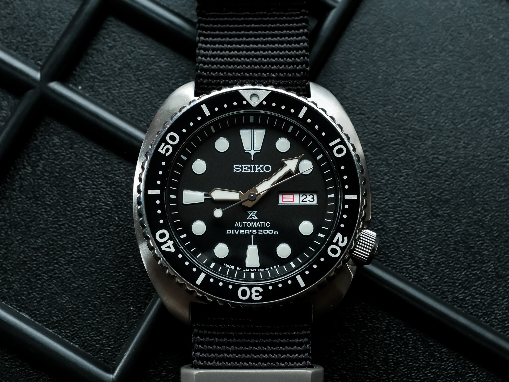 Movement and Case Choices in Sub-$200 Dive Watches: Seiko Turtle and Bulova Caravelle Sea Hunter